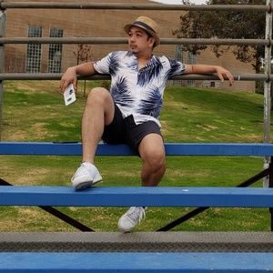 Meet your Posher, Vince